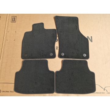 Mattenset VW Golf 8 Variant Station voetmatten Origineel Nieuw